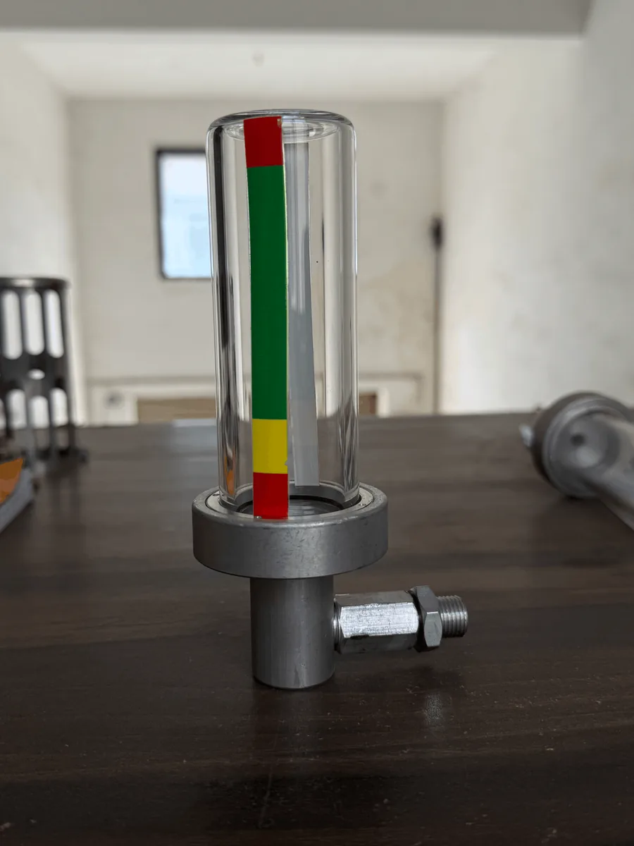 Constant Level Oiler front view showing oil level indicator